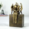 Min familie med 3 barn - trygghet og fellesskap - ekte bronse